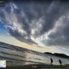 【海岸の流木】神奈川県鎌倉市由比ガ浜　ドラマでサクラ貝が拾われていた砂浜にある　シーグラス・小枝流木
